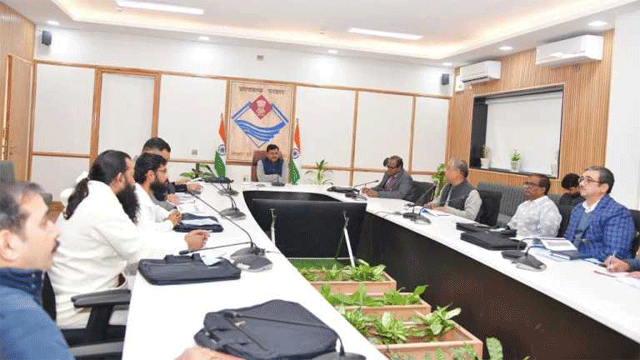 उत्तराखण्ड पशुधन विकास परिषद की गवर्निंग बॉडी की बैठक में,कृत्रिम गर्भाधान केंद्रों की गर्भधारण दर को बढ़ाए जाने पर ज़ोर