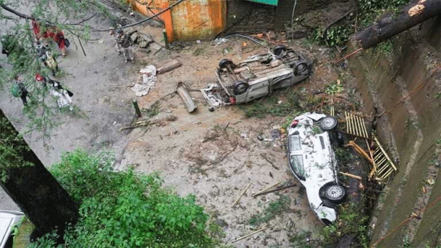 देहरादून में कुदरत का कहर: टूटा रिकॉर्ड..101 साल बाद सहस्रधारा में हुई इतनी बारिश