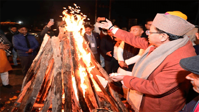 मुख्यमंत्री पुष्कर सिंह धामी ने मनाया लोहड़ी पर्व