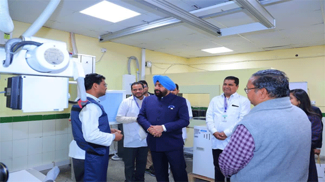 राज्यपाल का दो दिवसीय पौड़ी दौरा, अस्पताल का किया निरीक्षण, स्वास्थ्य सेवाओं का लिया जायजा राज्यपाल का दो दिवसीय पौड़ी दौरा, अस्पताल का किया निरीक्षण, स्वास्थ्य सेवाओं का लिया जायजा