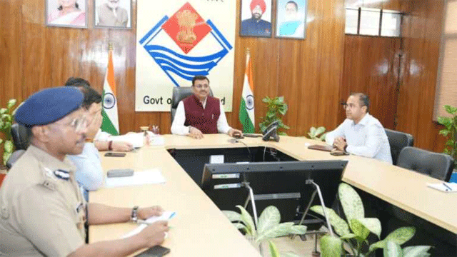 मुख्य सचिव का निर्देश: देहरादून में कानून व्यवस्था से कोई समझौता नहीं मुख्य सचिव का निर्देश: देहरादून में कानून व्यवस्था से कोई समझौता नहीं